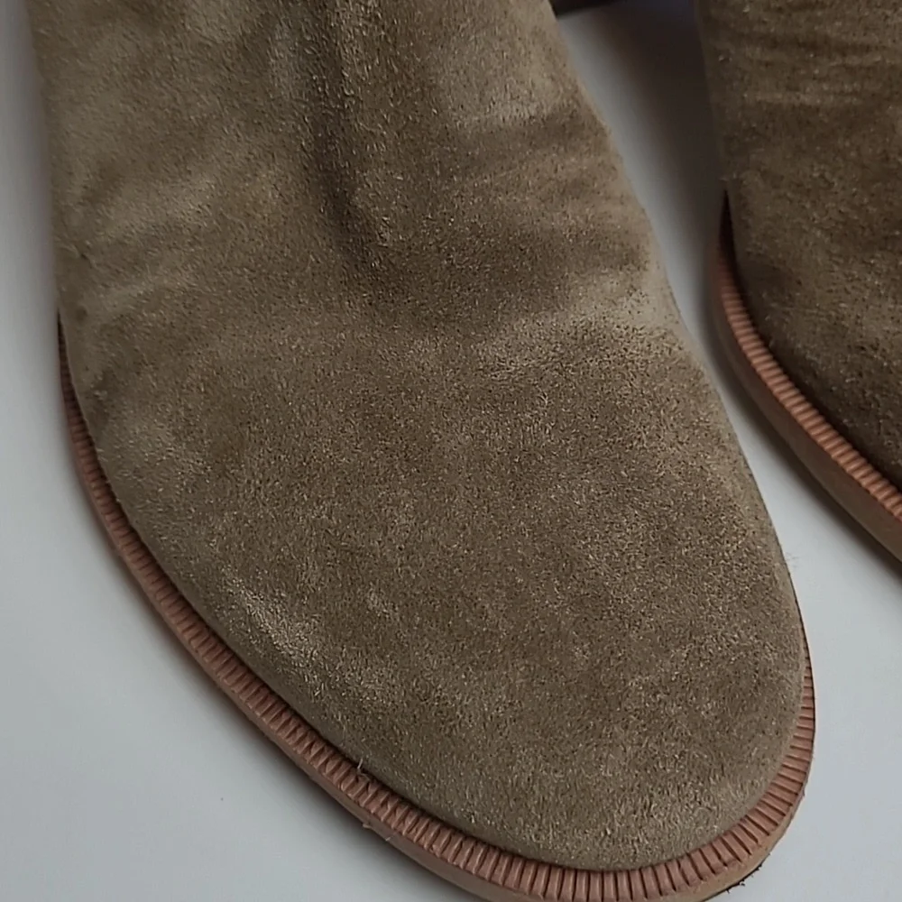 TORY BURCH TAN SUEDE SIDE ZIP FLARED WOODEN BLOCK STACKED HEEL BOOTIES 8.5M